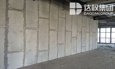 辦公室安裝輕質(zhì)隔墻板注意事項